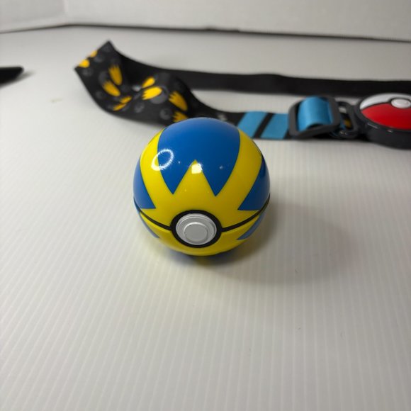 Pokemon Belt Clip N Carry w/Pokeball Nintendo Kids Children Adjustable Waist - Picture 4 of 7